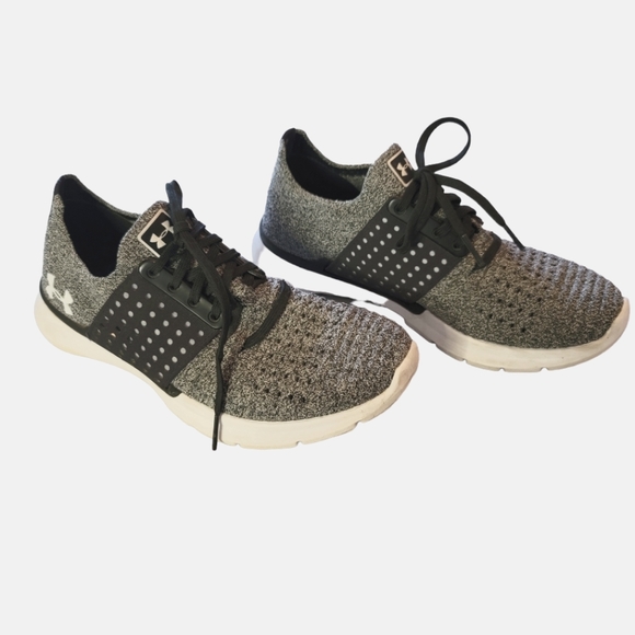 Under Armor - Picture 2 of 6